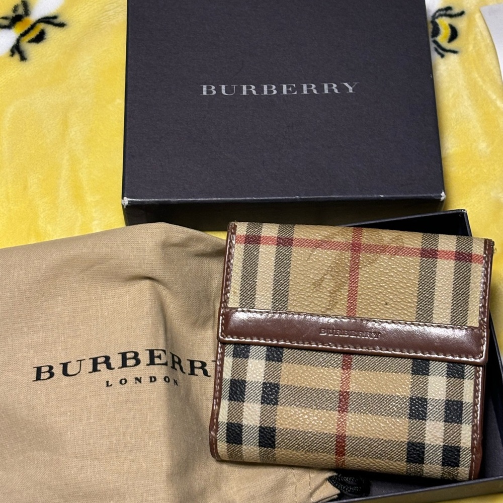 Burberry wallet